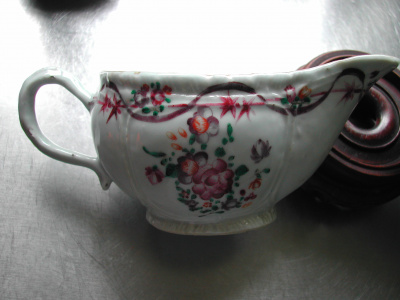 OSA/Famille Rose sauce boats/DSCN0653
