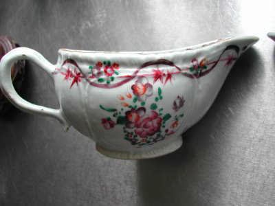 OSA/Famille Rose sauce boats/DSCN0670